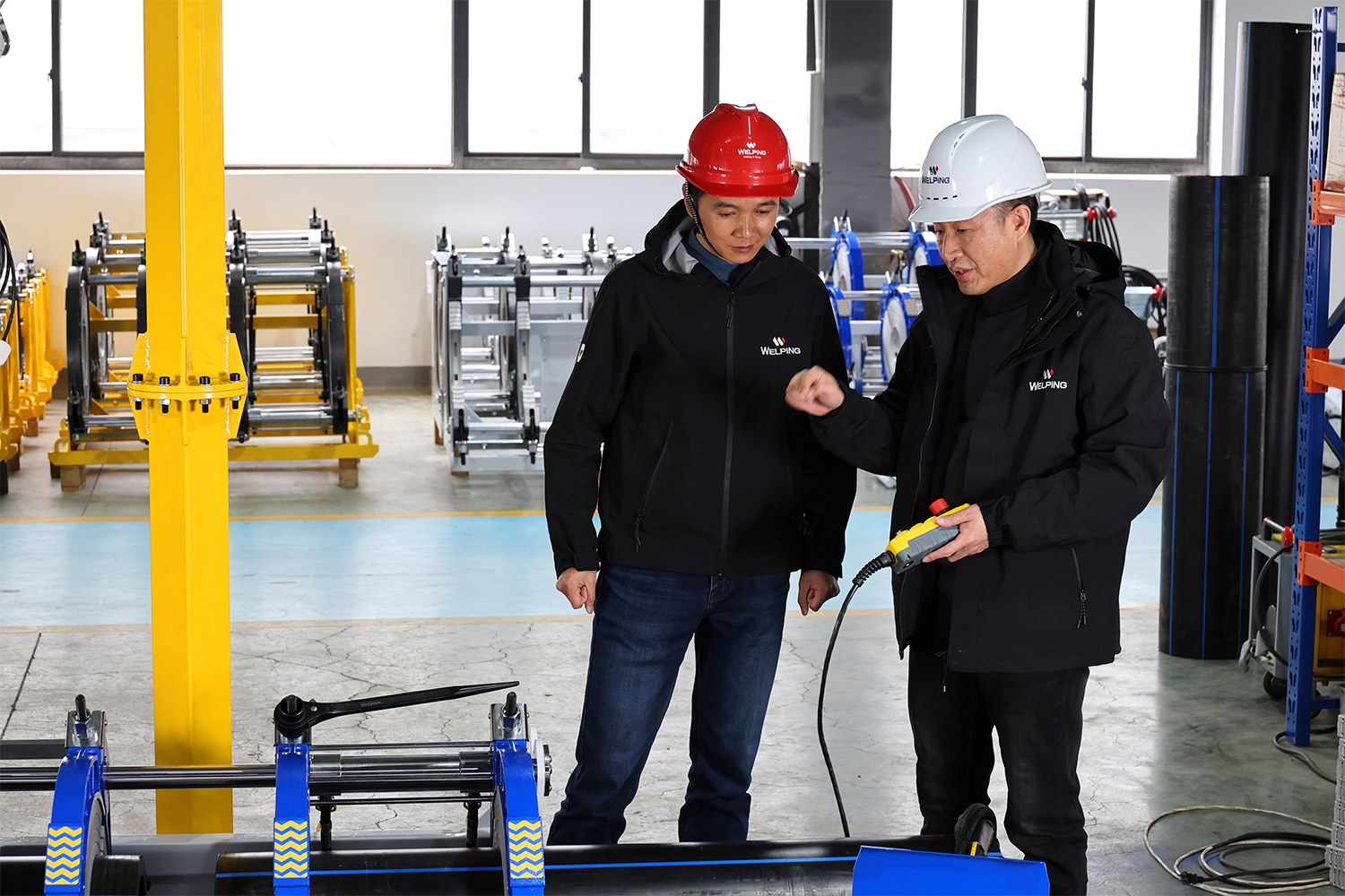 Процесс работы машины для стыковой сварки FX500