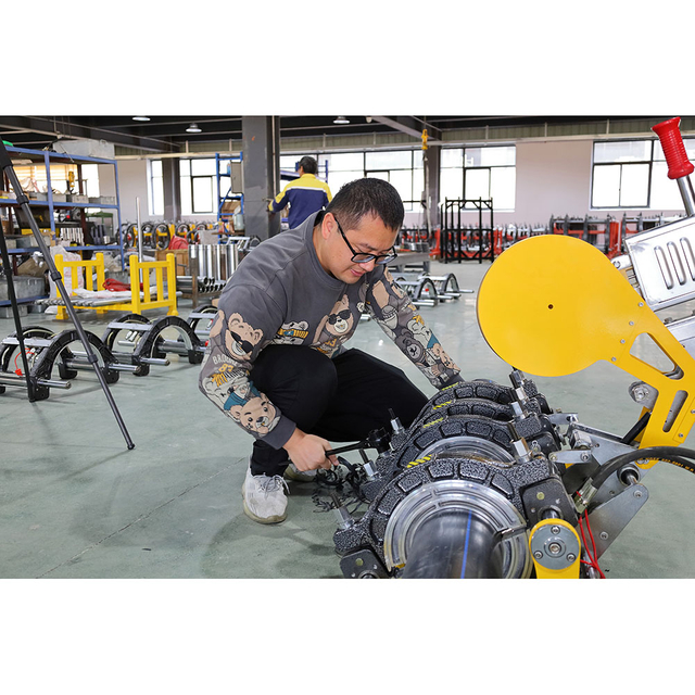 Автоматическая машина для стыковой сварки газопроводов WP250Q